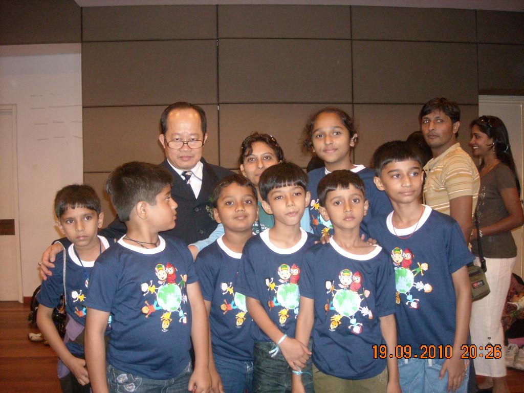 Kids with Komal and Prof Dr Dino Wong